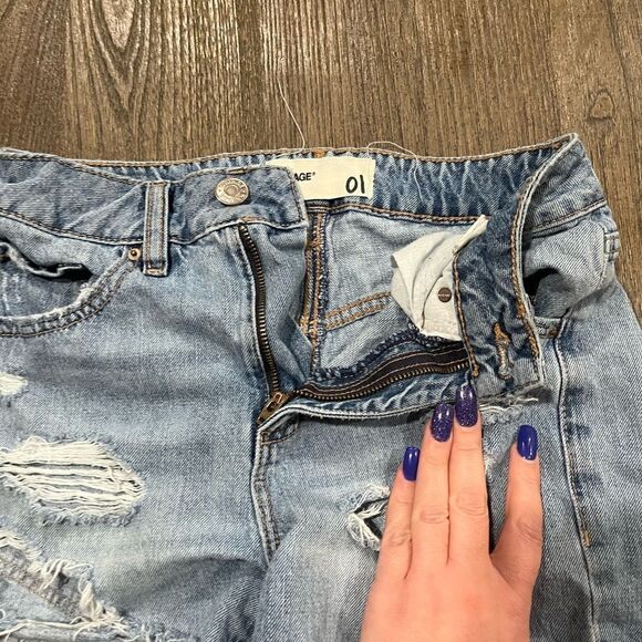 Garage Midi Jean Shorts Light Wash Distressed Raw Hem Size 1 - Picture 4 of 9